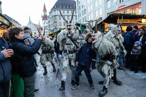 拼盘  未签 慕尼黑传统游行
