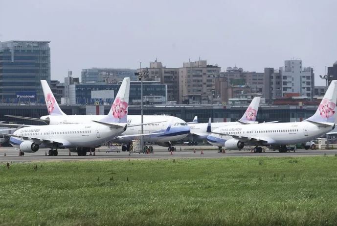 挡风玻璃出现裂痕 华航转降大阪153旅客均安