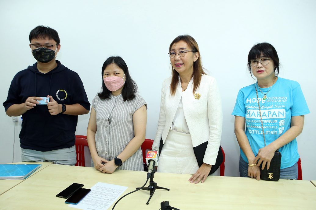 摆脱“中国仔” 报读心仪科系 少年领大马卡 愿望成真