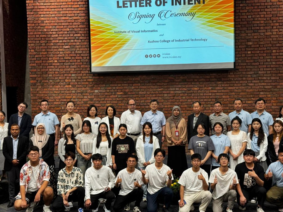 新闻稿: 徐州工业职业技术学院拜访马国立签署合作签约