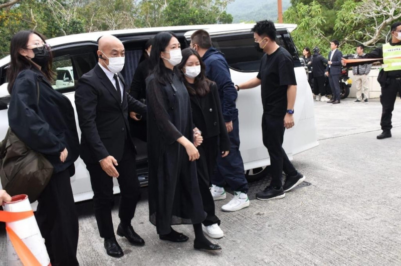 是“蒨”不是“倩” 刘德华结婚15年首度为老婆正名