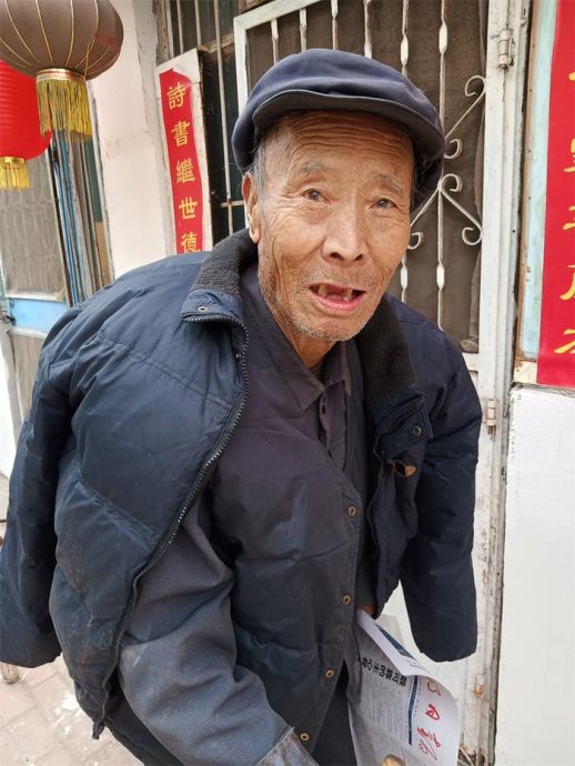 暖势力 九旬翁拾荒22年 捐40万助学扶困