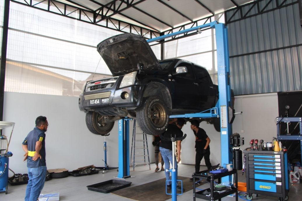 服务税明年调高至8% 修车业者:将转嫁顾客