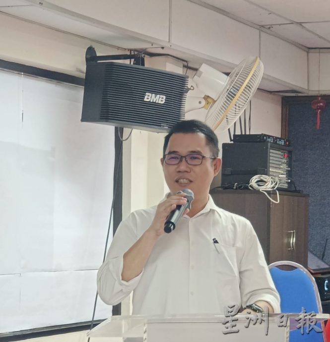 柔: 新山海南会馆“雅哲杯”闭幕礼 陈泓宾:赛前认真准备 “雅哲杯”比国会辩论更精彩