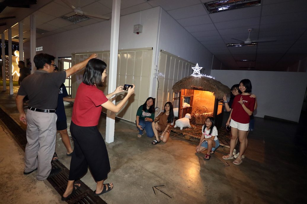 柔:重签:【特稿】:迎圣诞,扮靓靓,到教堂感受圣诞,了解圣诞意义