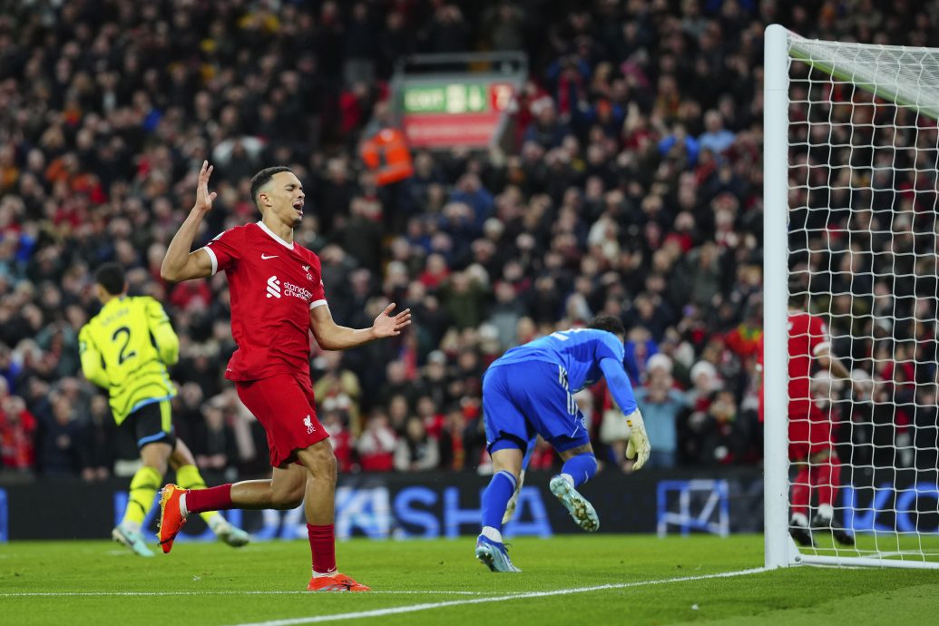 榜首大战1比1平红军 阿申纳锁定“圣诞冠军”