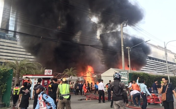 泰著名乍得夜市大火 1女子受伤