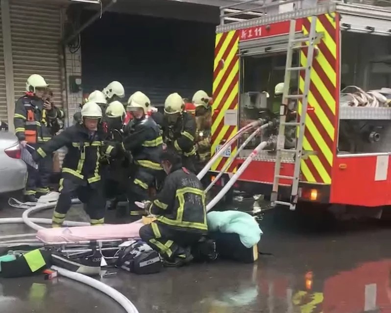 消拯员轮番CPR无果 29岁消拯队长勇救4人殉职