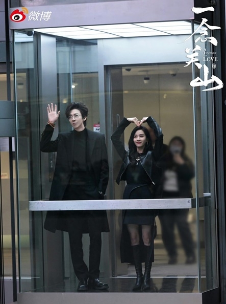 深夜晒和刘诗诗合照 男星被抓包秒删掀热议