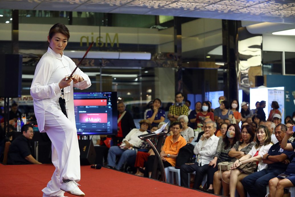 点燃“人生下半场”希望 银发族飙歌舞秀活力