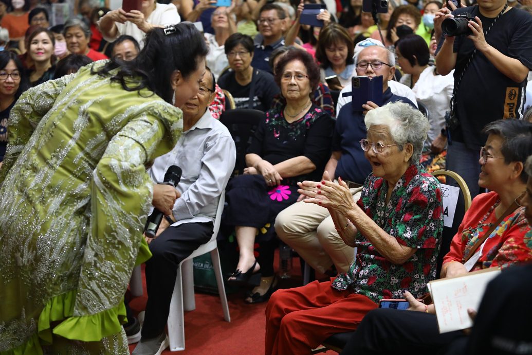 点燃“人生下半场”希望 银发族飙歌舞秀活力