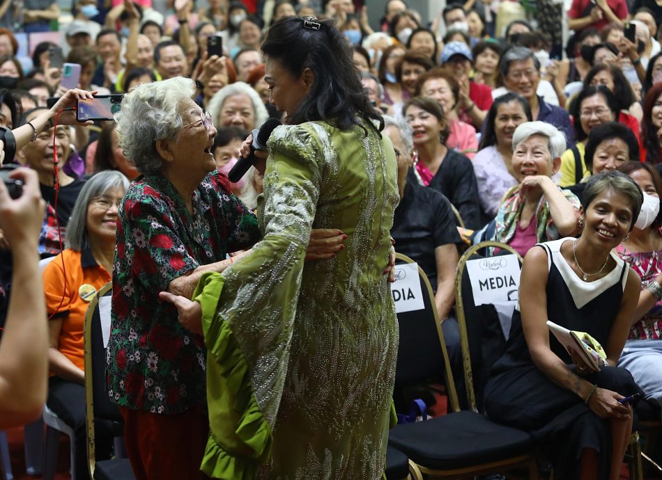 点燃“人生下半场”希望 银发族飙歌舞秀活力