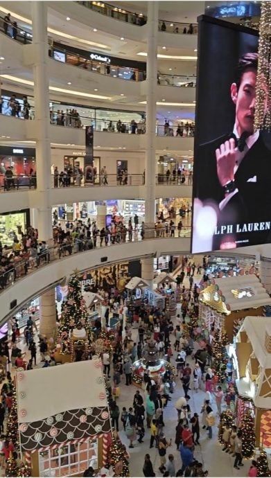 点餐点最贵 一直开口要钱 中国口音骗子KLCC卖惨敛财