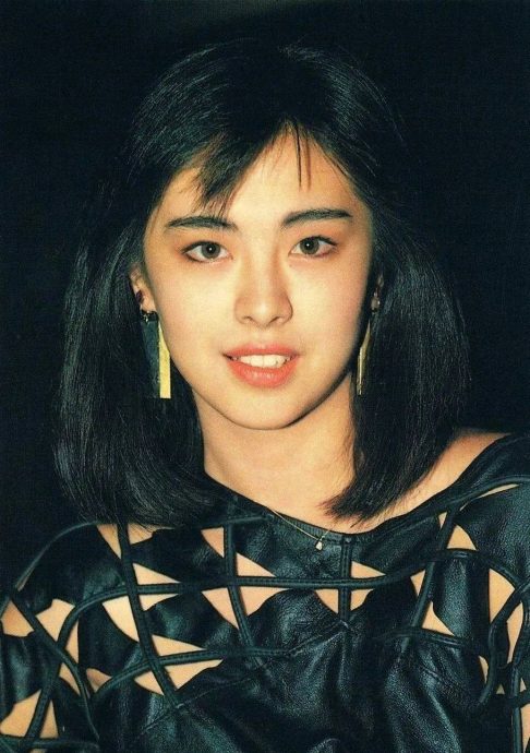 王祖贤惊喜拍视频 声音20年没变