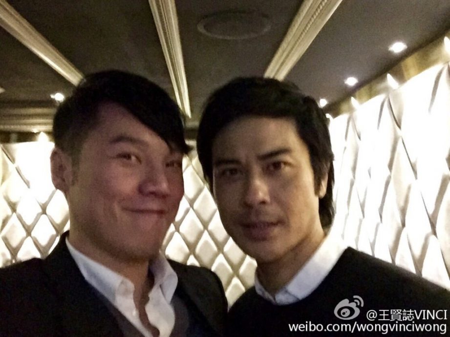 王贤志暗讽某人“双面人” 网民疯猜表哥郑嘉颖