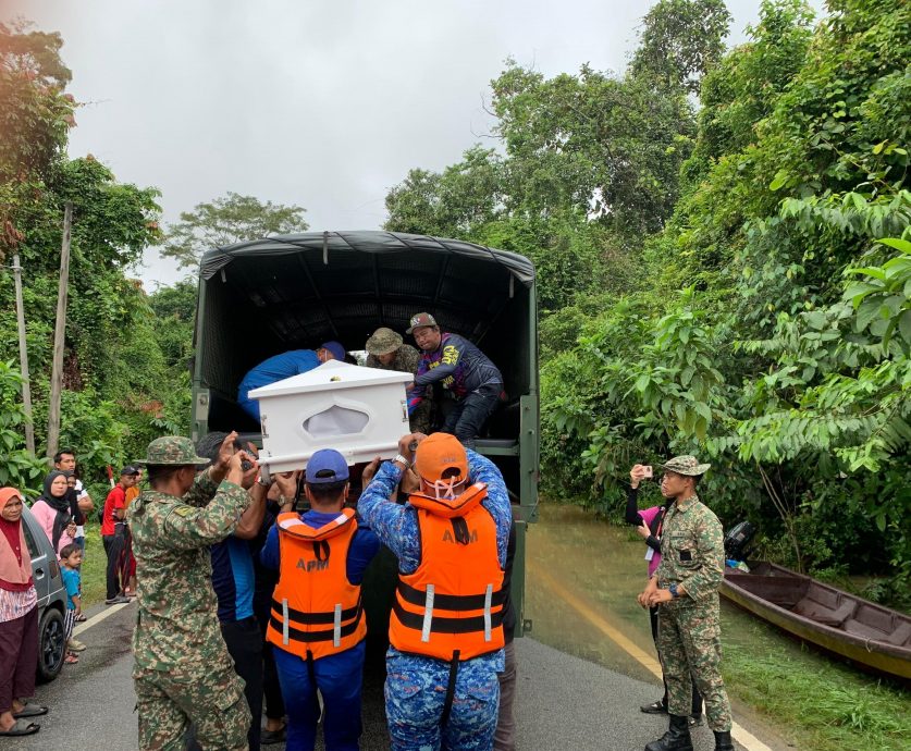  白事遇水灾！棺木转移3次才顺利下葬
