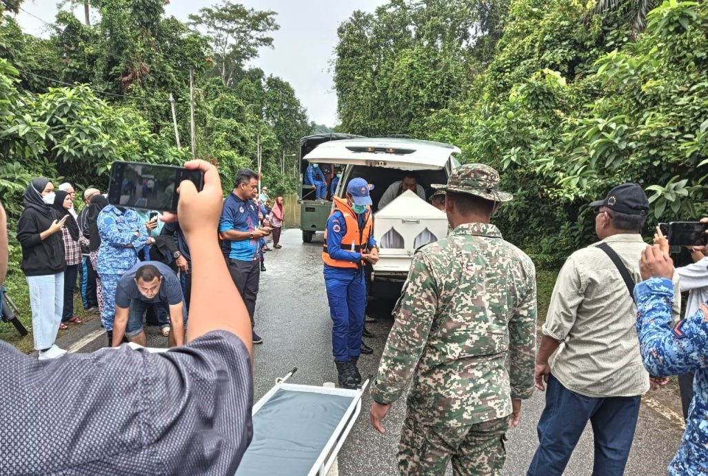  白事遇水灾！棺木转移3次才顺利下葬