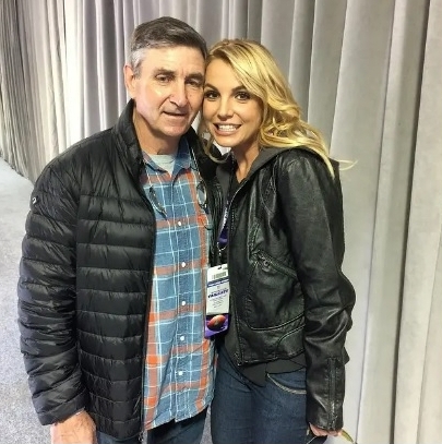 碧妮爸爸染病遭截肢 传父女已和解