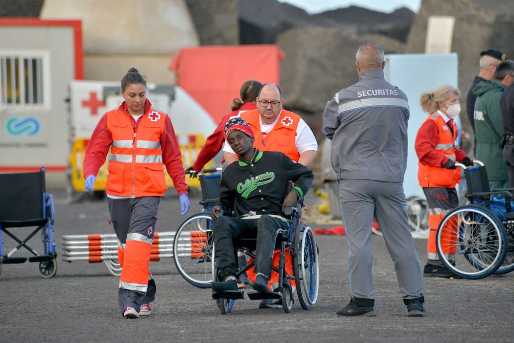 移民船利比亚沿海沉没 61人恐丧命