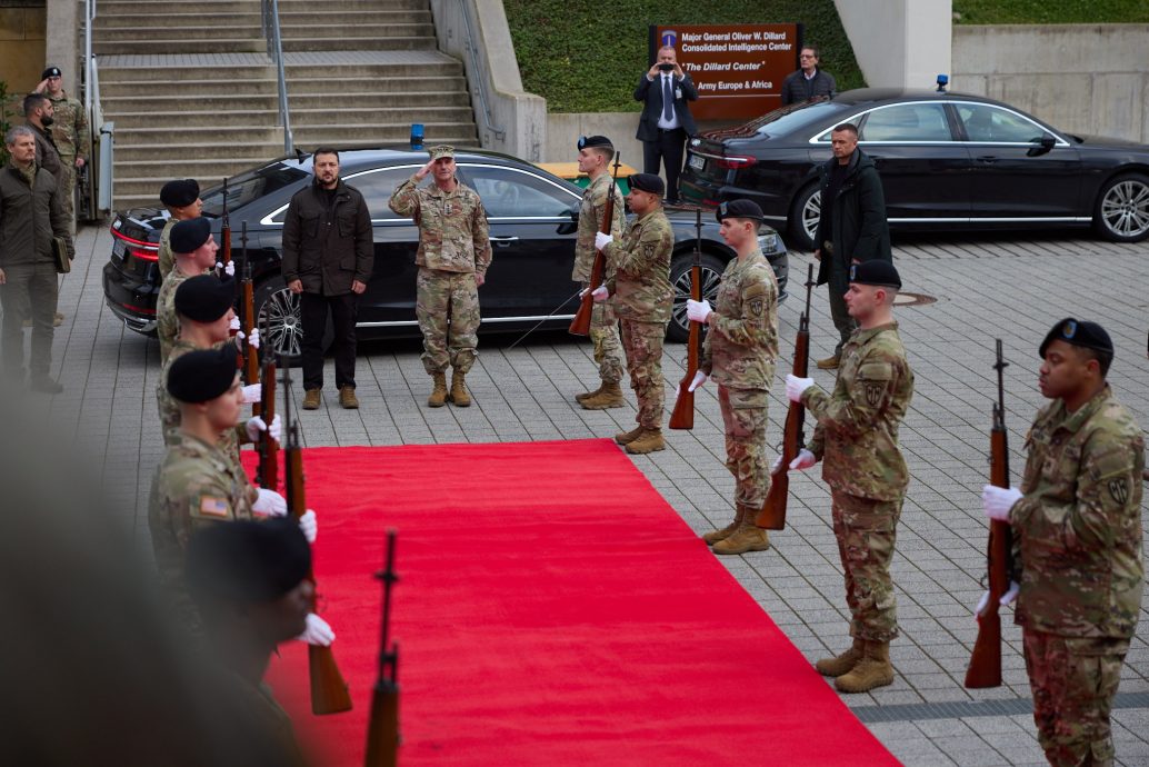 美国援助计划受挫后 乌克兰获允启动入欧盟谈判 但没有新欧洲援助