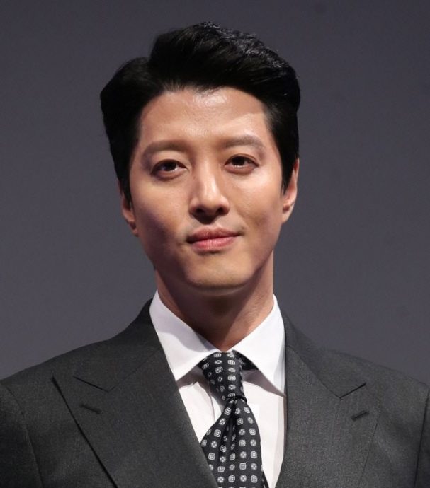 胞弟遭刺杀罹PTSD 李东健酗酒进精神病院