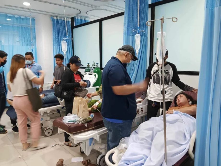 菲大学爆炸 至少11死50伤