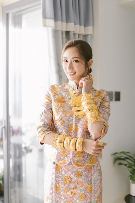 蔡嘉欣富贵出嫁　金器挂满身闪爆出嫁