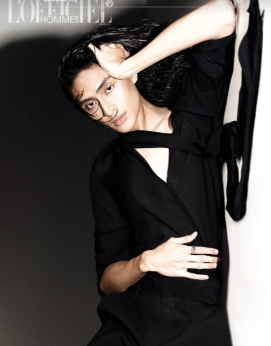 视频|俊朗大学生18秒视频爆红  大企业也留言“告白”