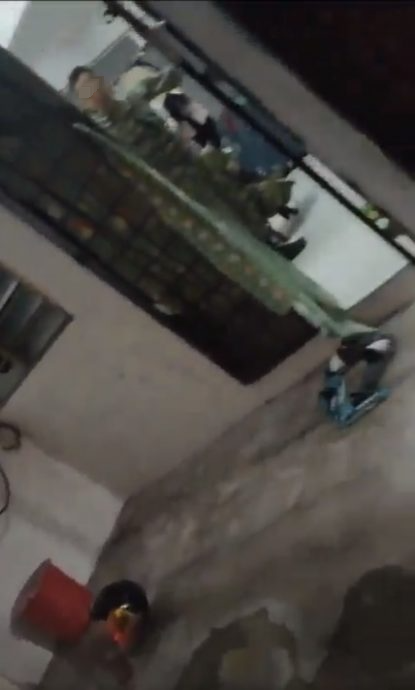 视频|军服男殴妻画面疯传 网民:破坏军人形象!