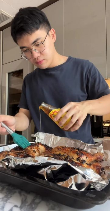 视频|有厨艺技能被前同事推荐 26岁男当百万富翁私人厨师 