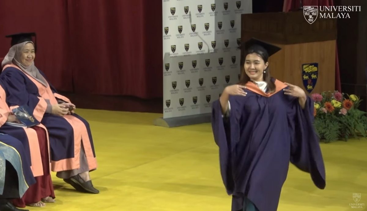 视频|欢乐又创意  马大毕业生舞着领证书