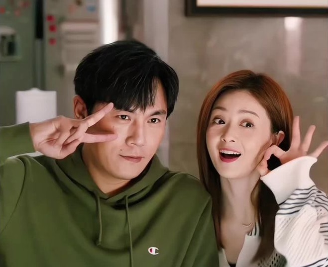 赵薇复出无望 旧作被AI换脸启播