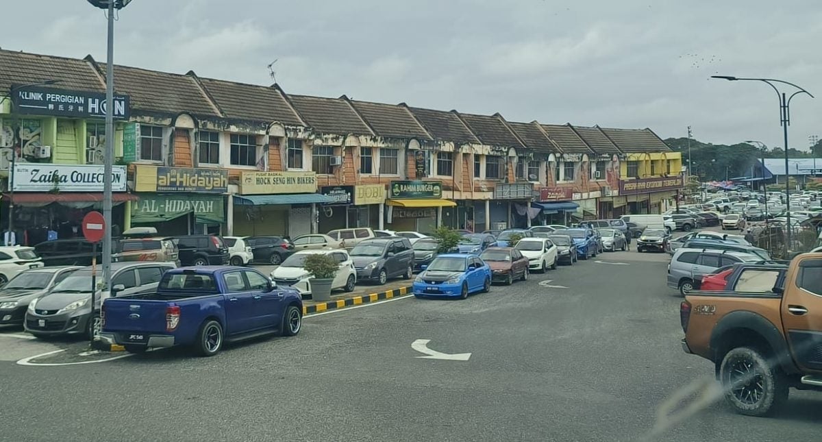 载送逛淡马鲁周日市集 免费接驳客货车赢好评