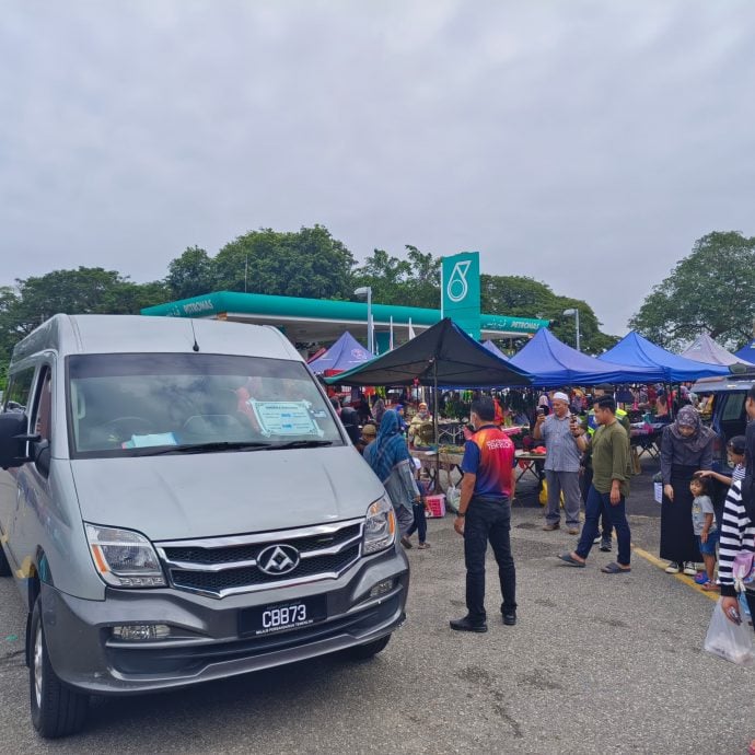 载送逛淡马鲁周日市集 免费接驳客货车赢好评