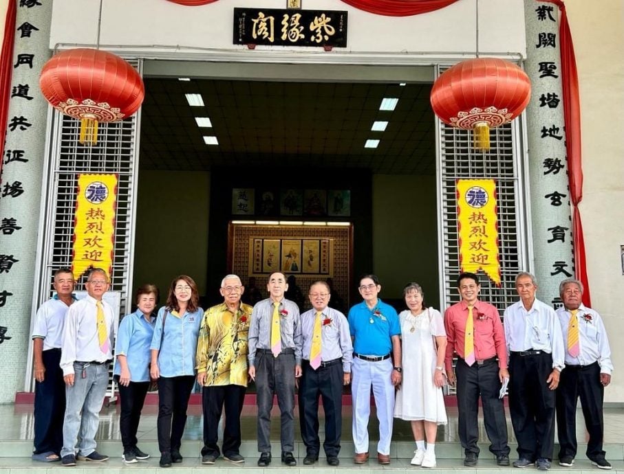锺南辉:崇尚圣贤教诲,以德净化人心,积极推行施贫