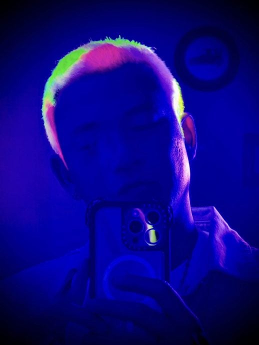 阿Ben染萤光头漆黑中发光 老婆傻眼：关上灯我怎么睡