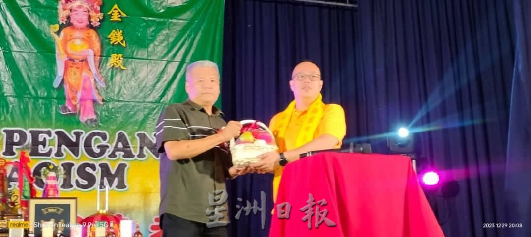 陈启贤：陷死胡同及时回头 华裔对政局保持高敏