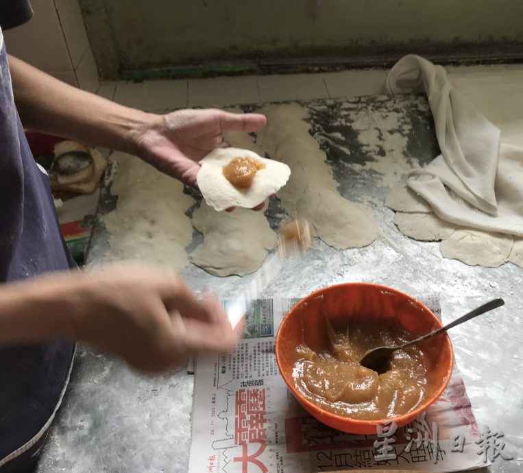 霹:20日见报它的诞生︱/封底主文/海南包点