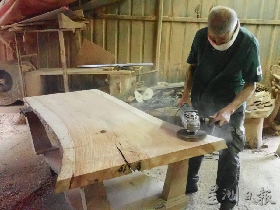 霹:封底主文/它的诞生─木制家具