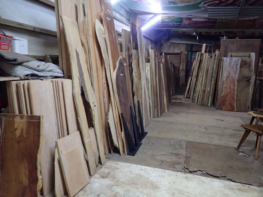 霹:封底主文/它的诞生─木制家具