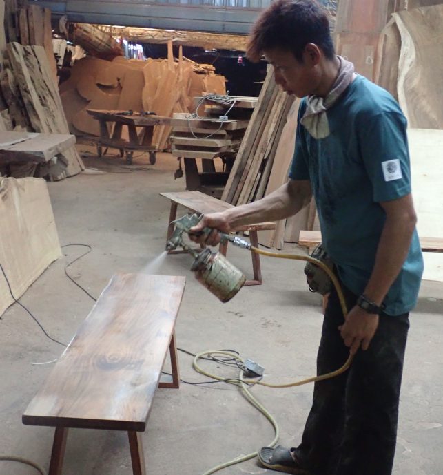 霹:封底主文/它的诞生─木制家具