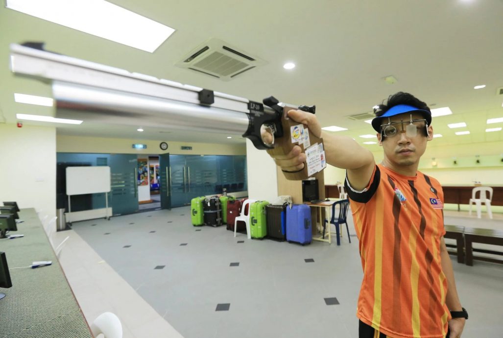 黄冠捷ezgif-5-e77dcddd05