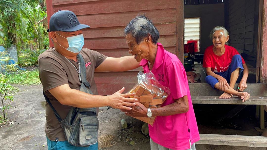 (12月16日)有故事的人/刘国华:卖屋卖地抗癌多年,勿轻易放弃活着的机会