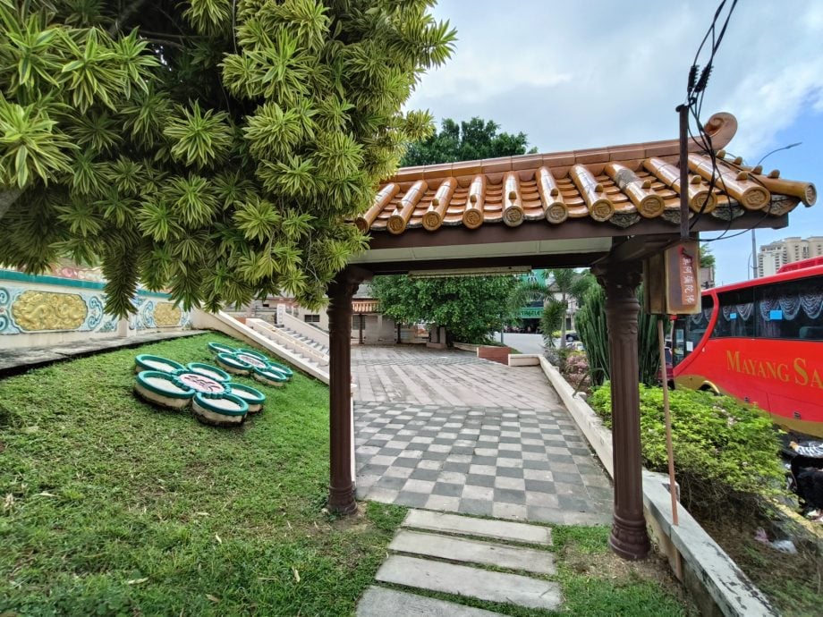 （古城封底主文）《用眼睛去旅游》：马六甲华人抗日殉难义士纪念碑