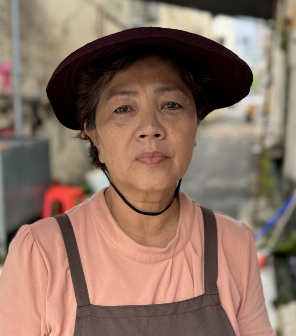 (古城封面主文)祈安律改单程道商家脸忧·无奈不能改变结局