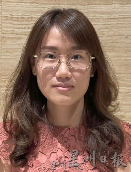 (古城封面主文)老街忽然封路,引起大塞车