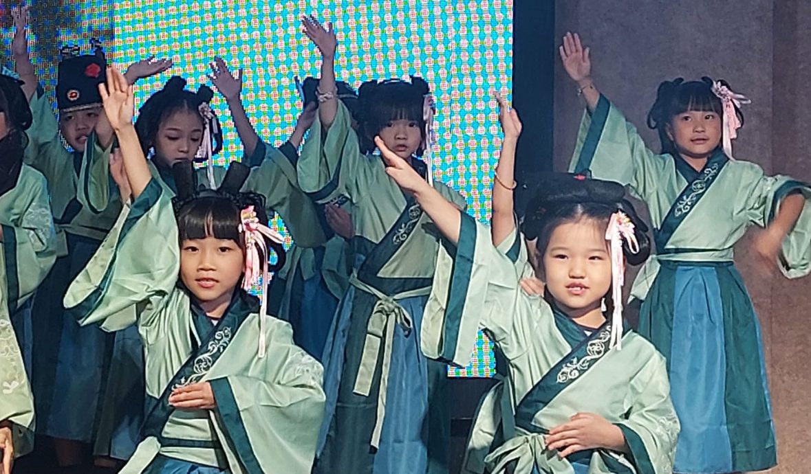 （古城版）幼儿园穿汉服毕业