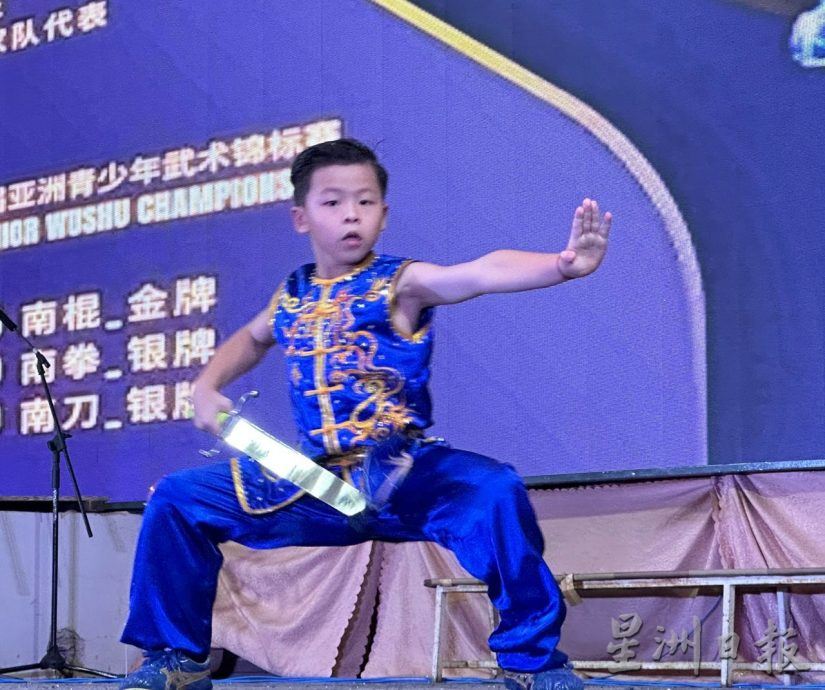 （古城第6版主文）吴德贵：平民学校将创新引入先进教学 确保学生全面发展