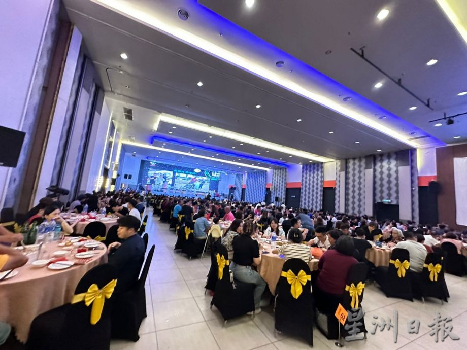 （古城第6版主文）吴德贵：平民学校将创新引入先进教学 确保学生全面发展