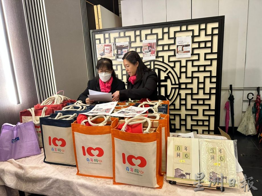 （古城第6版主文）吴德贵：平民学校将创新引入先进教学 确保学生全面发展